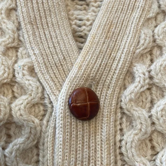 Highland Home Industries made in Scotland vintage sweater large pure new wool